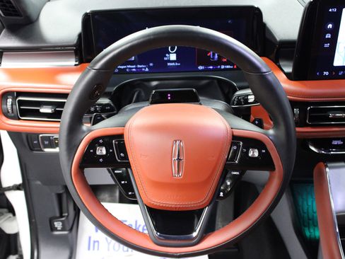 Used 2025 Lincoln Aviator Reserve w/ Luxury Package image 18