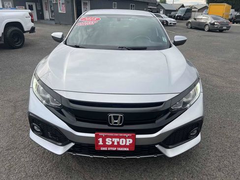 Used 2018 Honda Civic Sport image 2