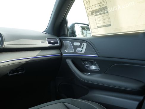 New 2026 Mercedes-Benz GLE 53 AMG 4MATIC Coupe image 30