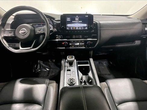 Used 2023 Nissan Pathfinder SL image 7