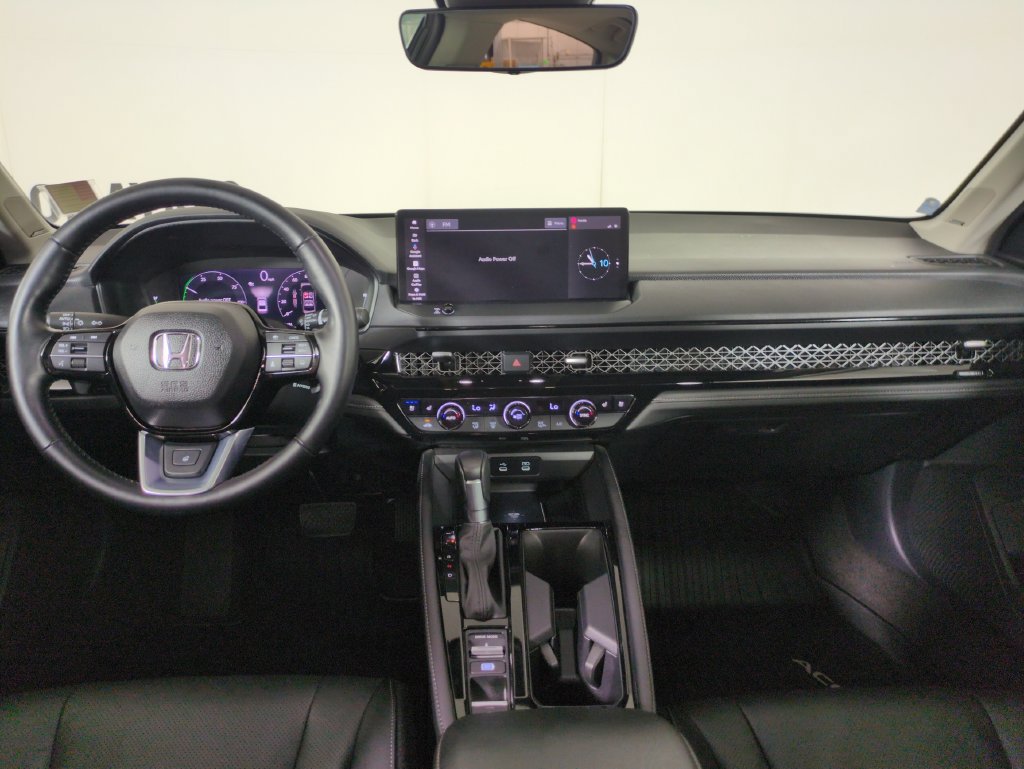 Certified 2025 Honda Accord Touring image 18
