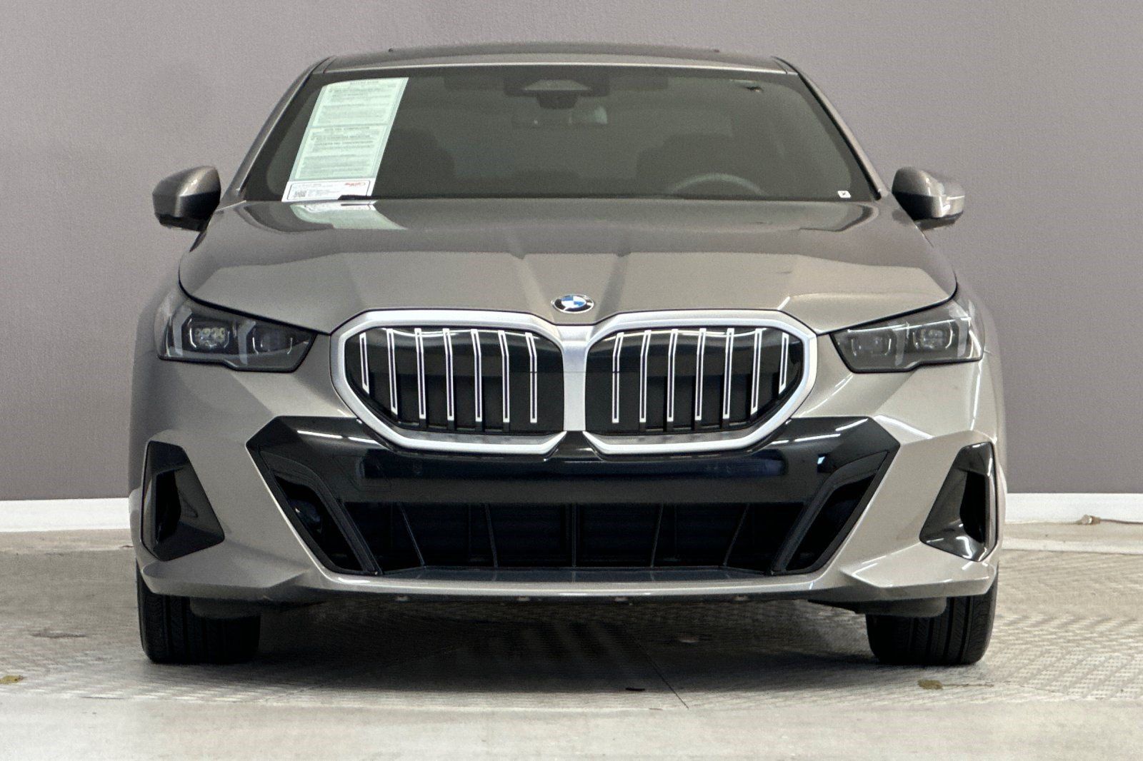 Used 2024 BMW 530i w/ M Sport Package RWD image 5