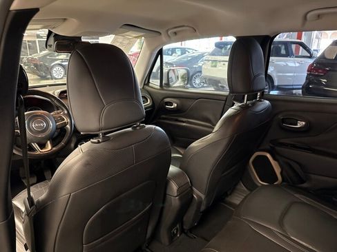 Used 2016 Jeep Renegade Limited image 23