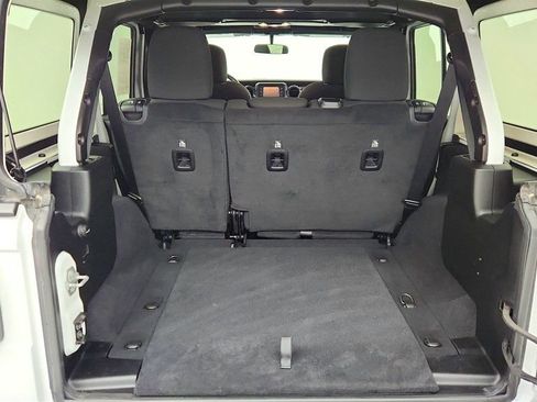 Used 2019 Jeep Wrangler Unlimited Sport image 20