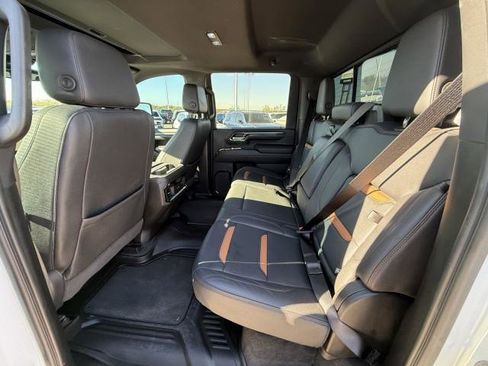 Used 2024 GMC Sierra 2500 AT4 w/ AT4 Preferred Package image 28