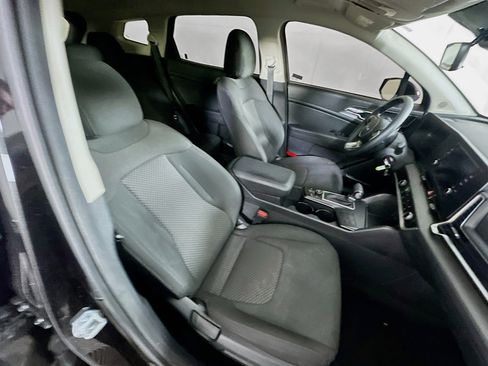 Used 2024 Kia Sportage LX FWD image 28