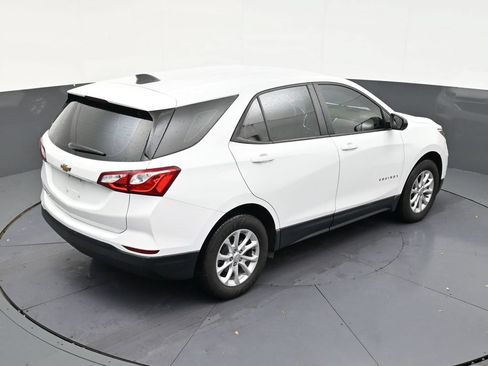 Used 2020 Chevrolet Equinox LS FWD image 13