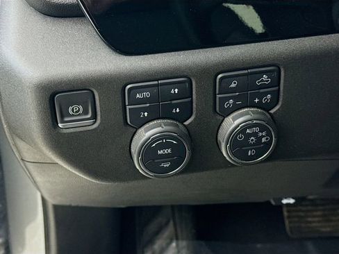 Used 2023 Chevrolet Silverado 1500 LTZ image 10