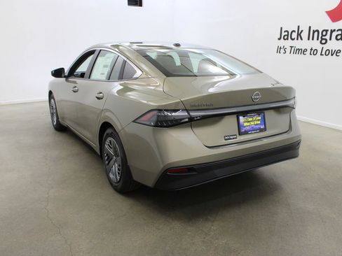 New 2026 Nissan Sentra SV w/ Floor Mat Package image 3