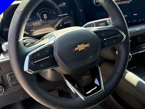 New 2026 Chevrolet Suburban Premier w/ Sun And Tow Package AWD/4WD image 14