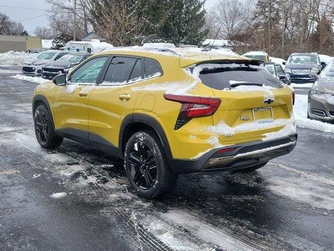 Used 2025 Chevrolet Trax ACTIV w/ Driver Confidence Package image 3