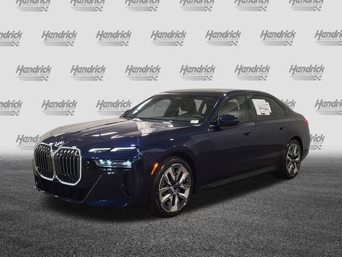 New 2026 BMW 740i w/ Premium Package image 3