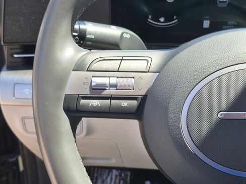 Certified 2025 Hyundai Kona SEL AWD/4WD image 19