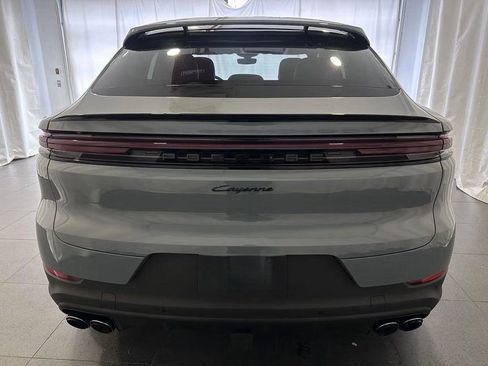 Used 2024 Porsche Cayenne Coupe image 5