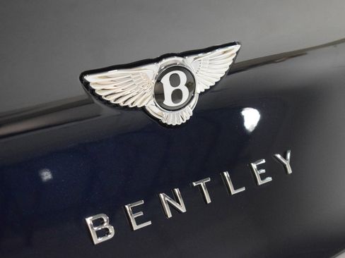 New 2025 Bentley Bentayga image 15