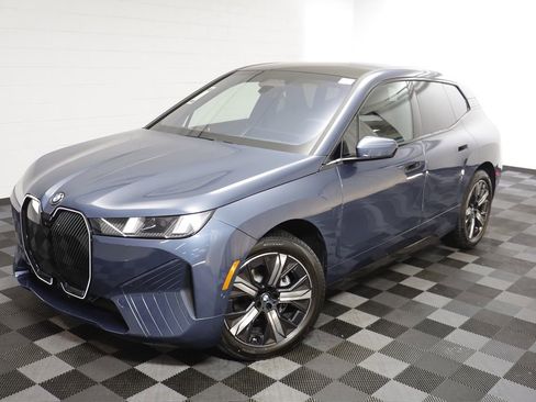 New 2026 BMW iX xDrive45 image 2