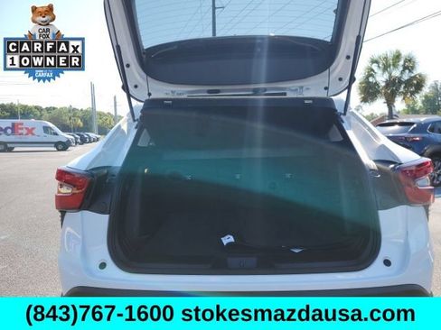 Used 2024 Chevrolet Trax LT w/ Sunroof Package FWD image 18