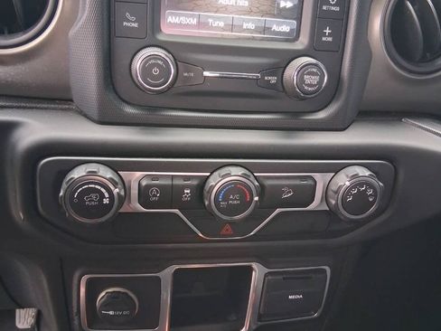 Used 2018 Jeep Wrangler Unlimited Sport AWD/4WD image 15