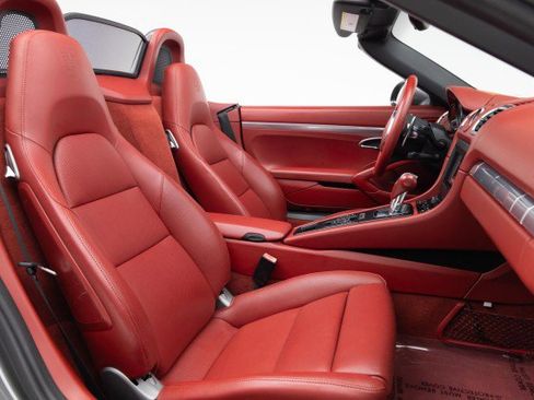 Used 2013 Porsche Boxster S image 4