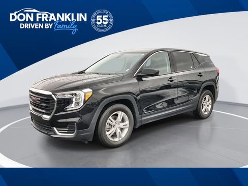 Used 2024 GMC Terrain SLE FWD image 1