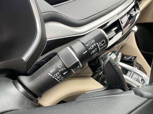 Used 2023 Acura MDX SH-AWD image 34