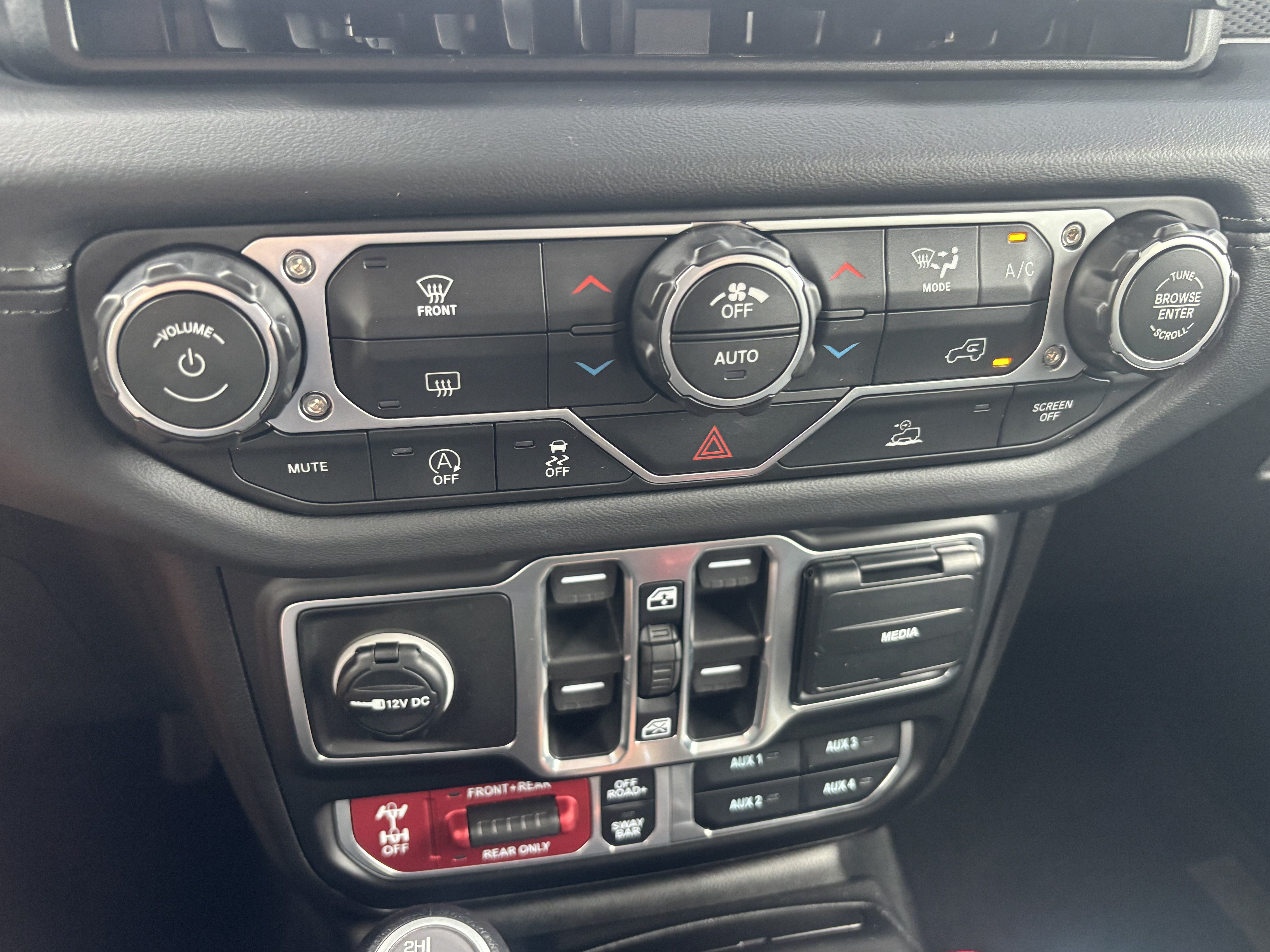 Used 2026 Jeep Gladiator Rubicon AWD/4WD image 14