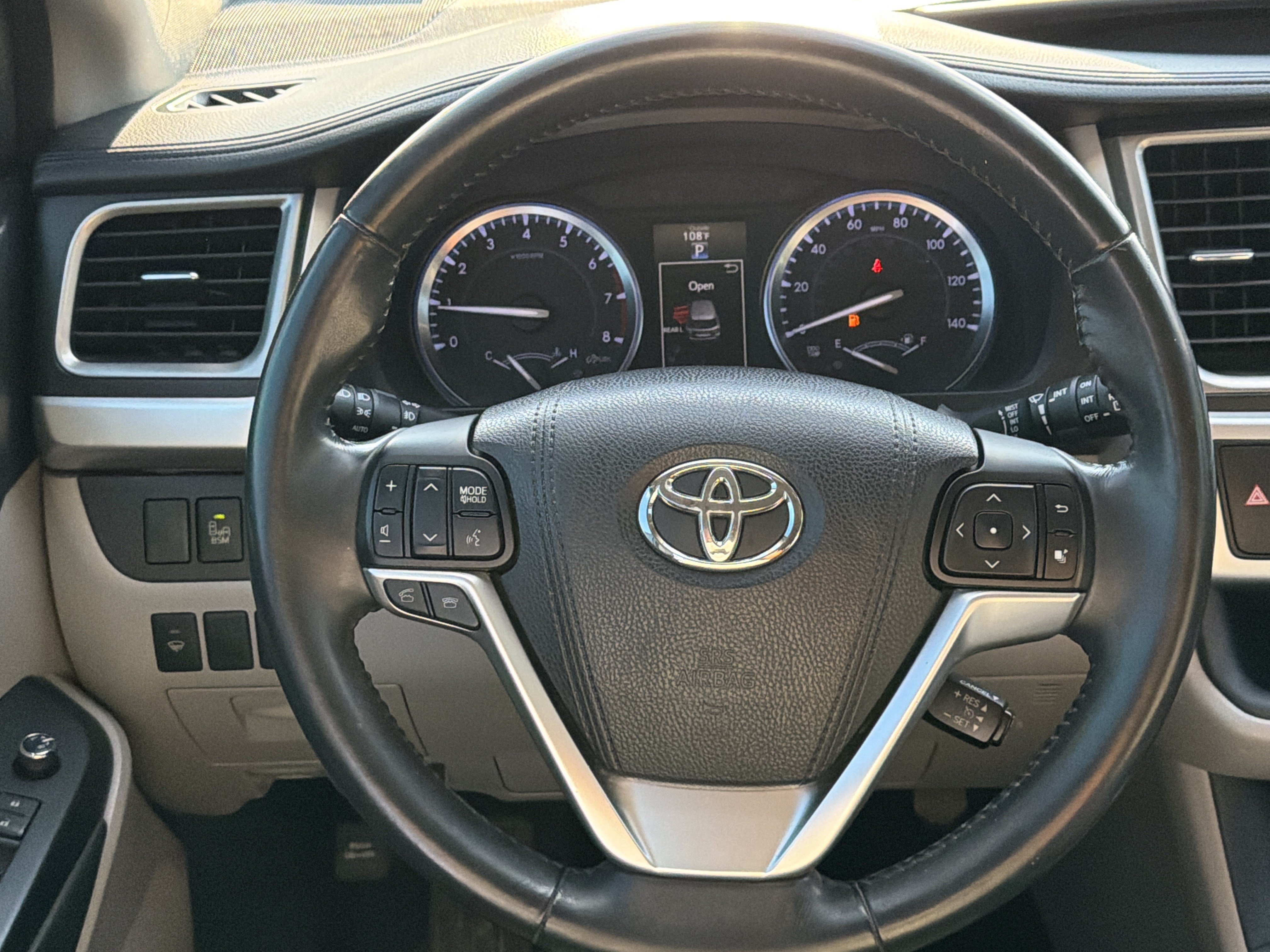 Used 2016 Toyota Highlander Limited FWD image 12