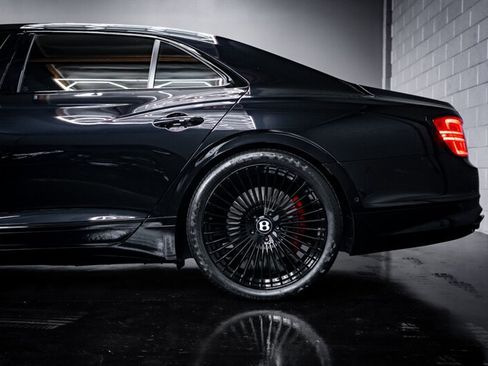 Used 2022 Bentley Flying Spur W12 image 7