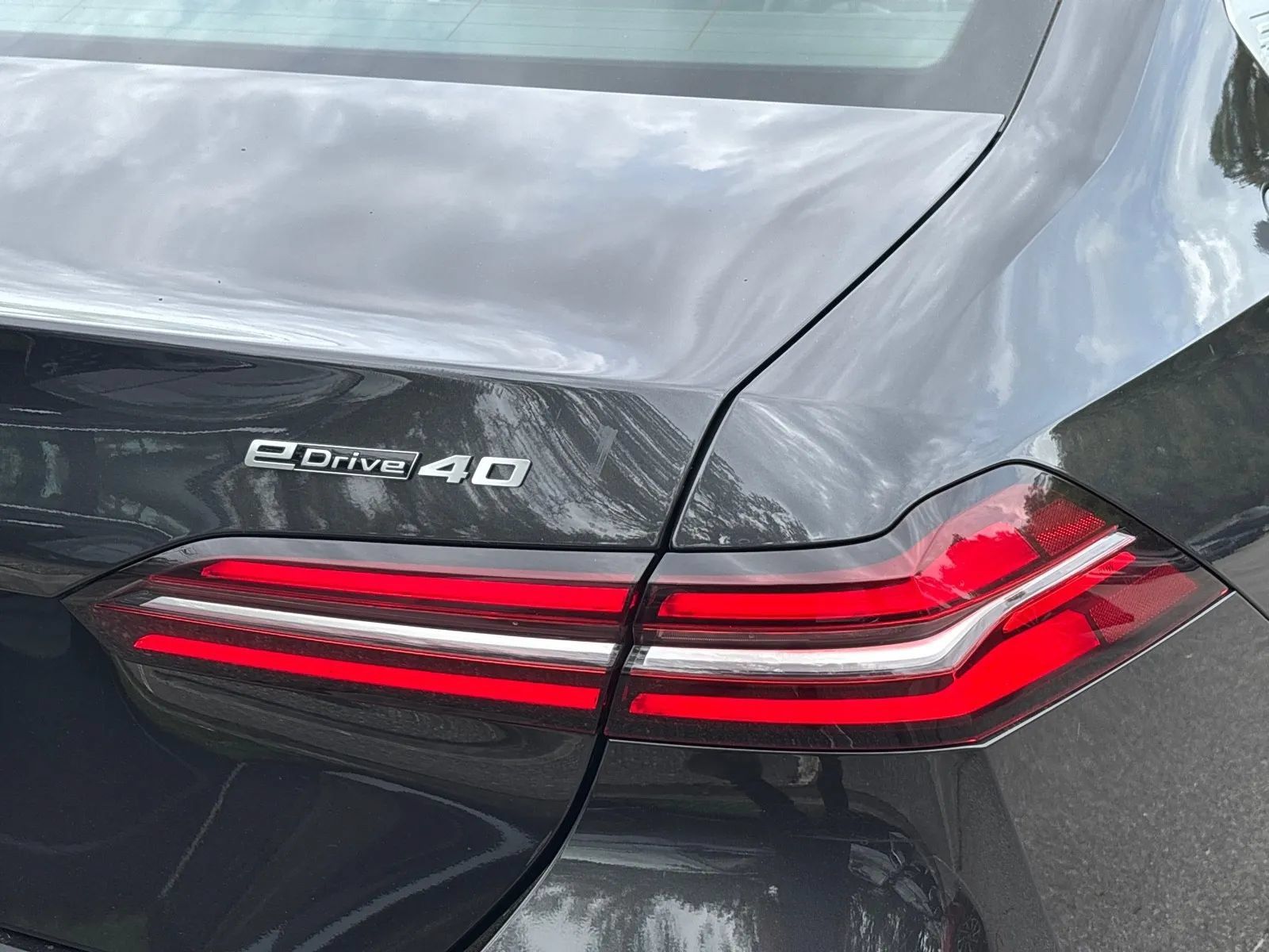 Used 2024 BMW i5 eDrive40i RWD image 10