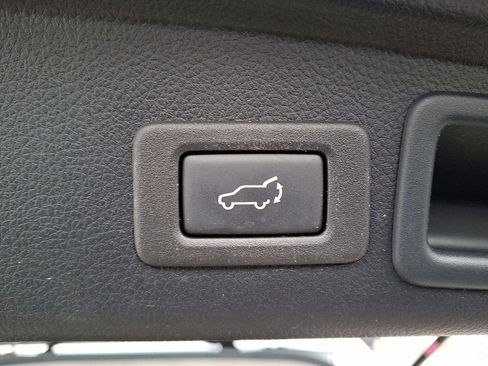 Used 2016 Subaru Forester 2.5i Limited image 30