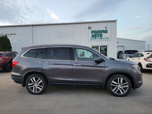 Used 2018 Honda Pilot Elite image 8