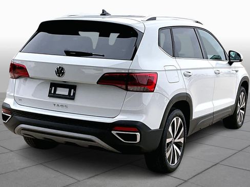 Used 2024 Volkswagen Taos SE image 12