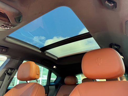 Used 2022 Maserati Levante GT image 31