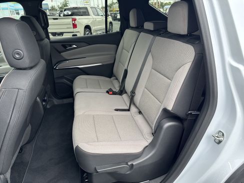 Used 2026 Chevrolet Traverse LT FWD image 21
