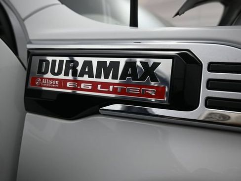 Used 2025 GMC Sierra 2500 SLT AWD/4WD image 28