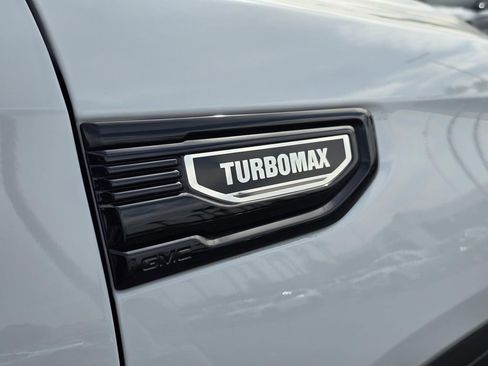 Used 2025 GMC Sierra 1500 Pro w/ Pro Value Package image 24