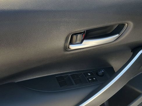 Certified 2024 Toyota Corolla SE FWD image 20