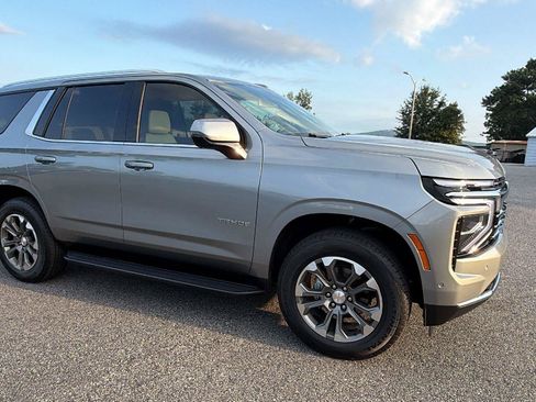 Used 2025 Chevrolet Tahoe LT w/ Comfort Package RWD image 6