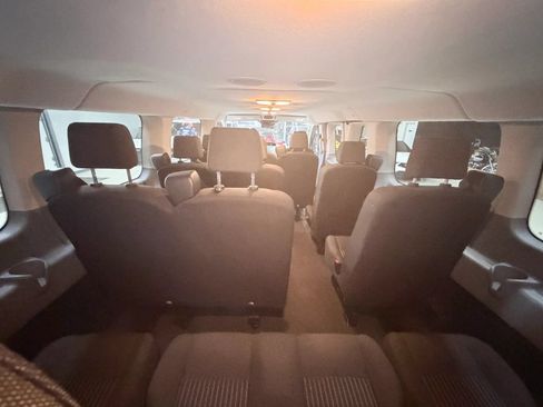 Used 2018 Ford Transit 350 XL RWD image 23