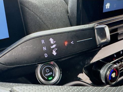 Used 2024 Honda Prologue EX image 19