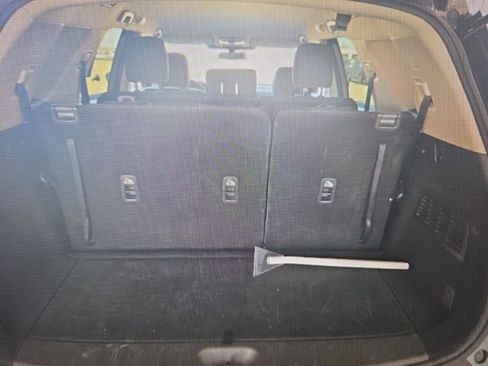 Used 2024 Nissan Pathfinder SV image 10