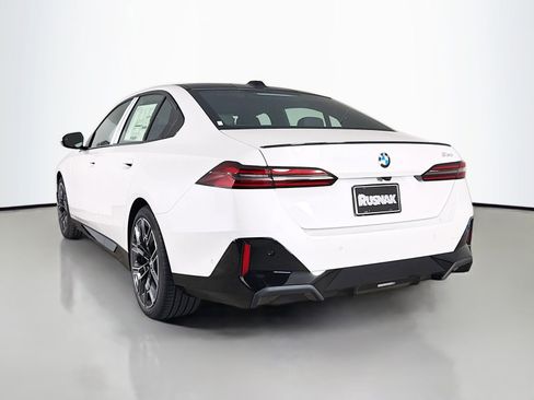 New 2026 BMW 530i RWD image 5