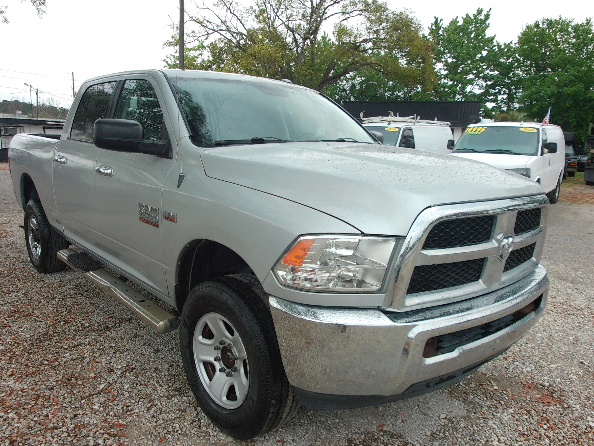 Used 2017 RAM 2500 SLT AWD/4WD image 3