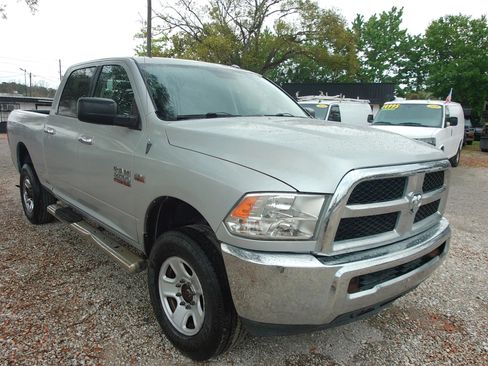 Used 2017 RAM 2500 SLT AWD/4WD image 3