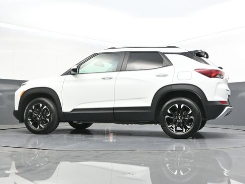 Used 2023 Chevrolet TrailBlazer LT w/ Convenience Package image 39