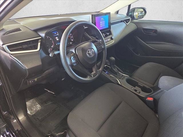 Used 2025 Toyota Corolla LE FWD image 10
