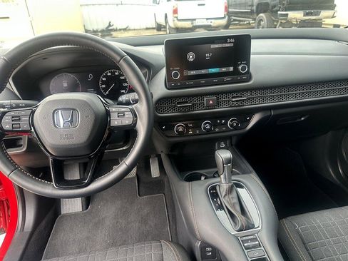 Used 2025 Honda HR-V Sport image 10