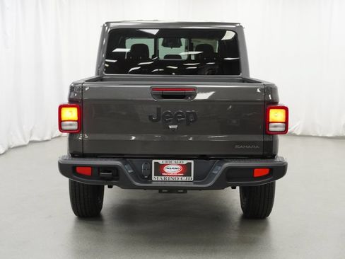 New 2026 Jeep Gladiator Sport AWD/4WD image 9