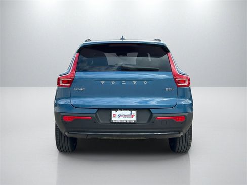 Used 2025 Volvo XC40 B5 Ultra w/ Protection Package image 6