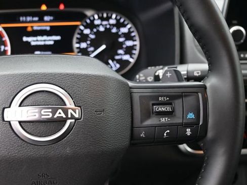 Used 2025 Nissan Rogue SV FWD image 17